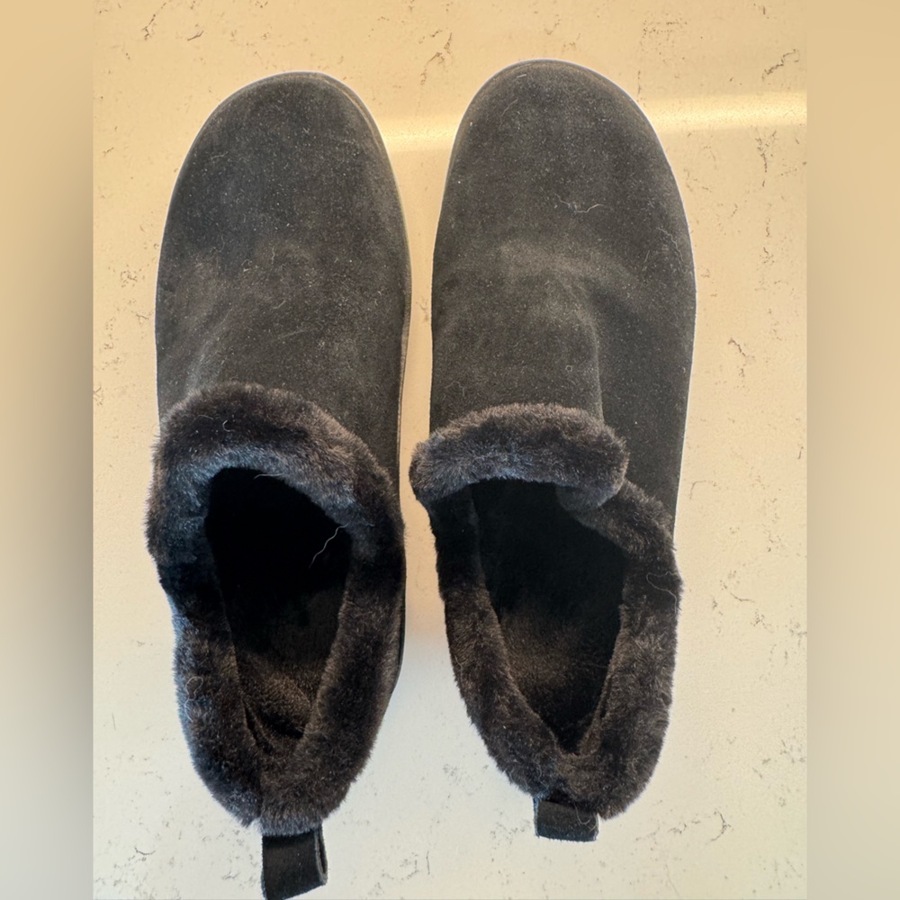 Abeo Women's Black Fur-Lined Ankle Booties